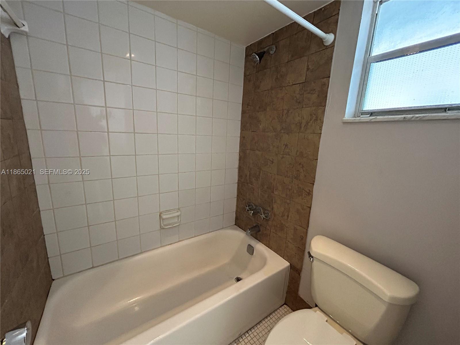 6505 Winfield Boulevard B-18 Property Photo 11