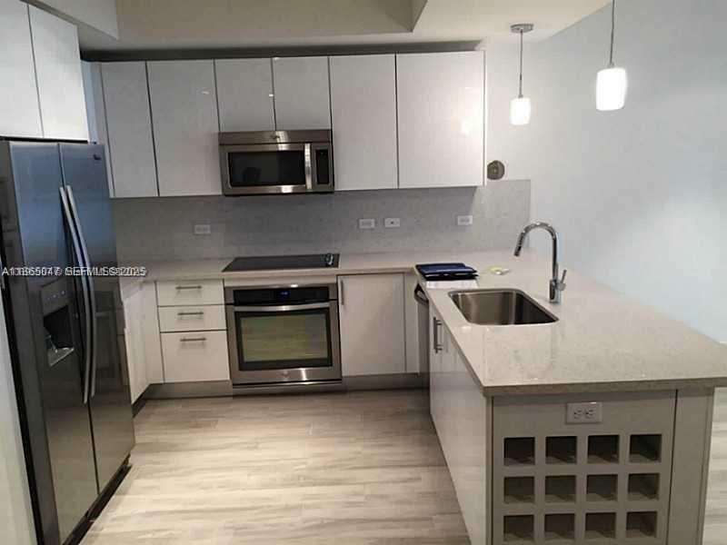 999 Sw 1st Avenue 1809 Property Photo 10