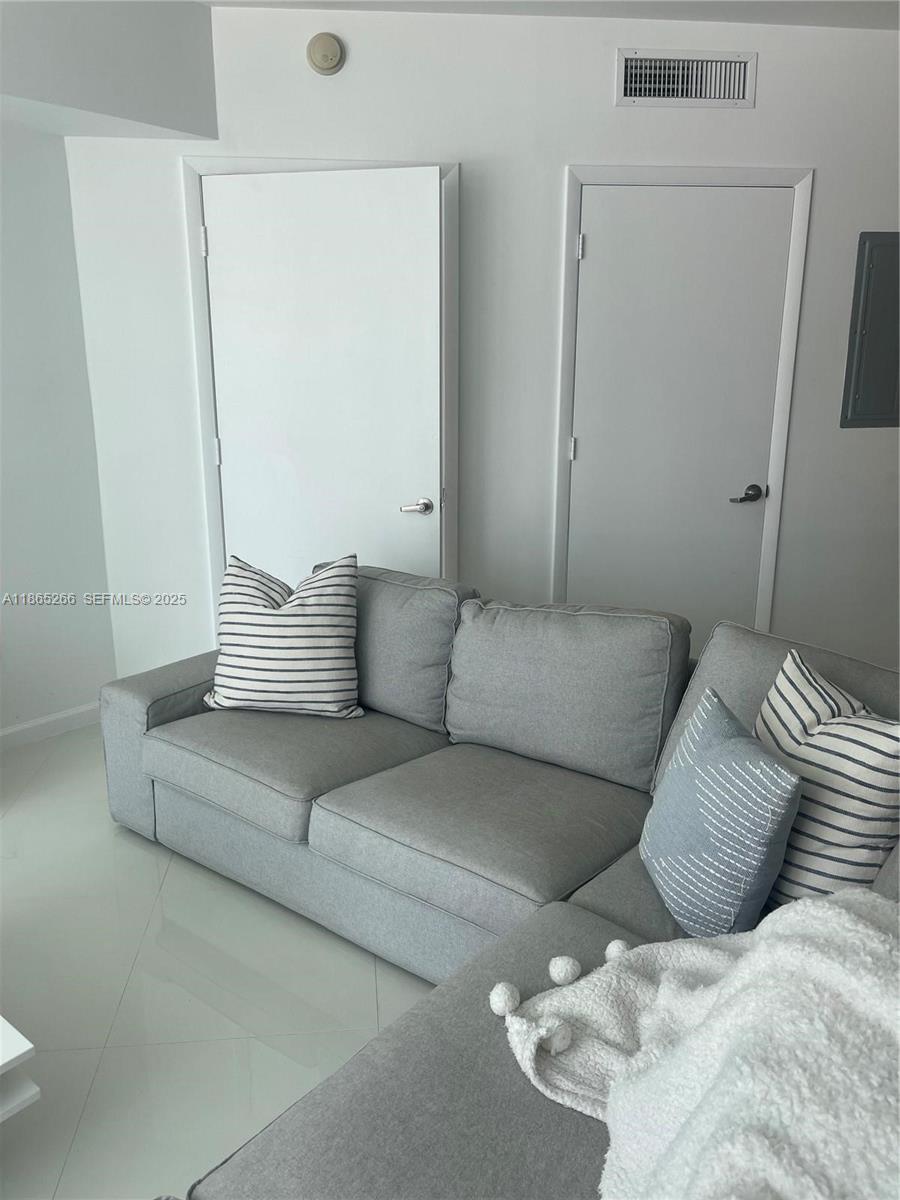 350 S Miami Avenue 1108 Property Photo 2