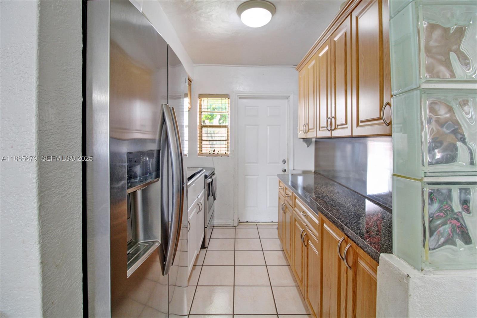 3451 Sw 11th Street 8a Property Photo 4