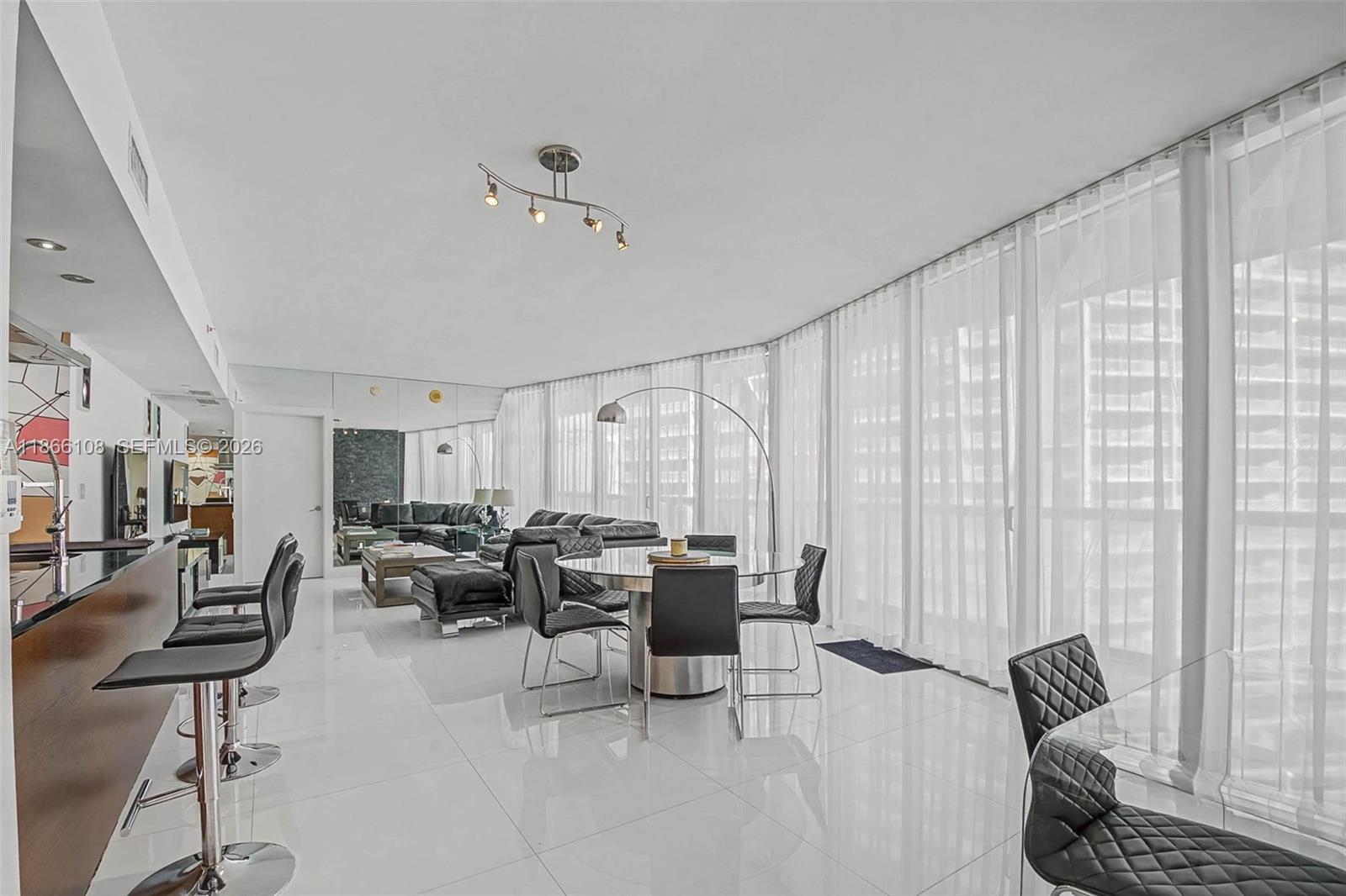 495 Brickell Avenue 3504 Property Photo 4