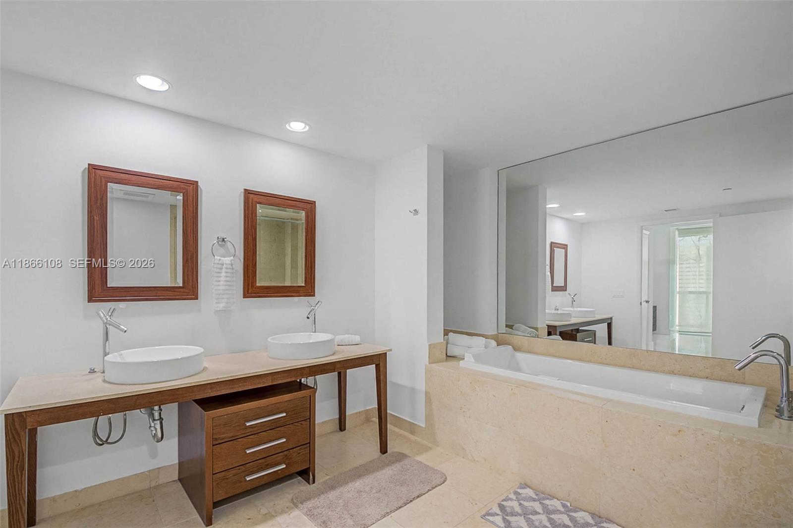 495 Brickell Avenue 3504 Property Photo 9