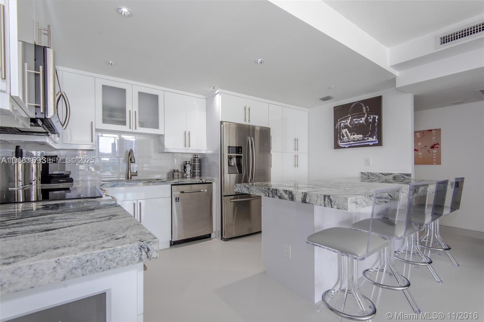 19390 Collins Avenue 1121 Property Photo 6