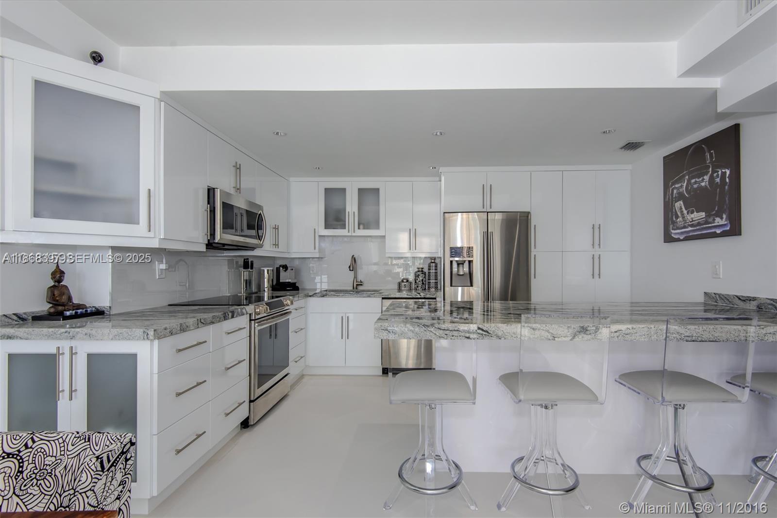 19390 Collins Avenue 1121 Property Photo 8