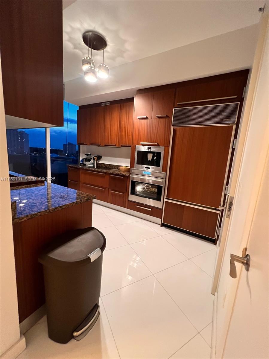 15811 Collins Avenue 605 Property Photo 10