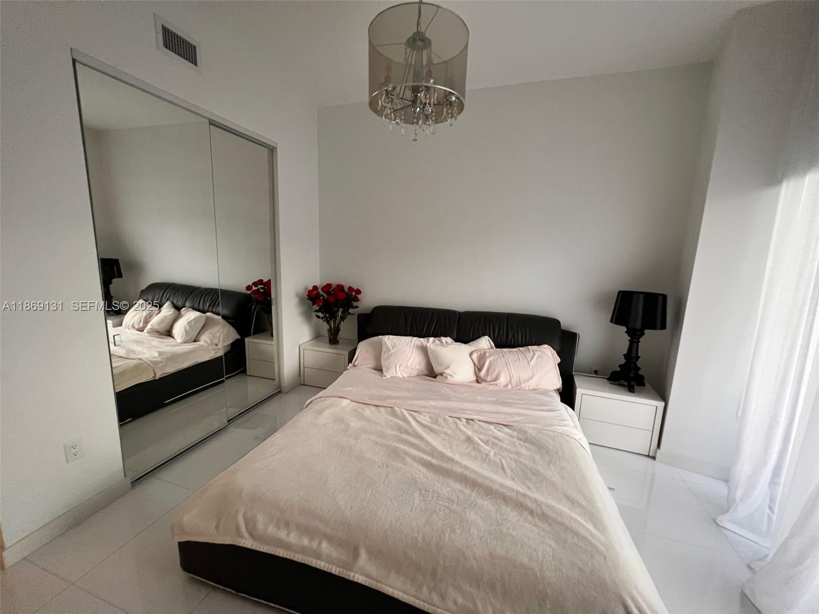 15811 Collins Avenue 605 Property Photo 19
