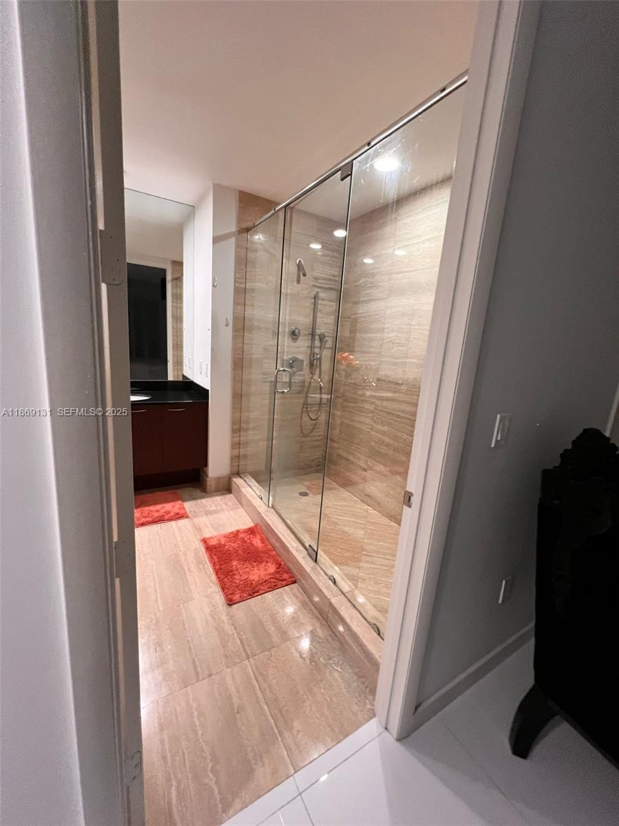 15811 Collins Avenue 605 Property Photo 21
