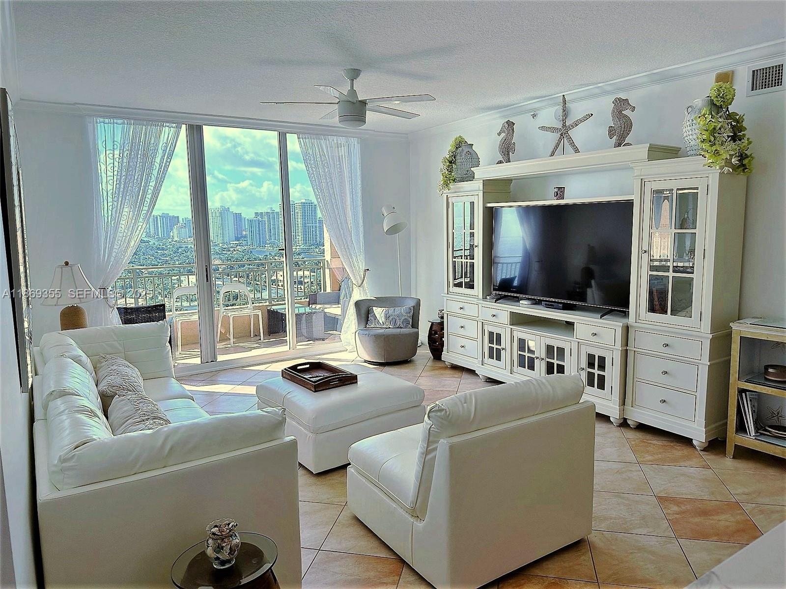2080 S Ocean Drive PH3 Property Photo 1
