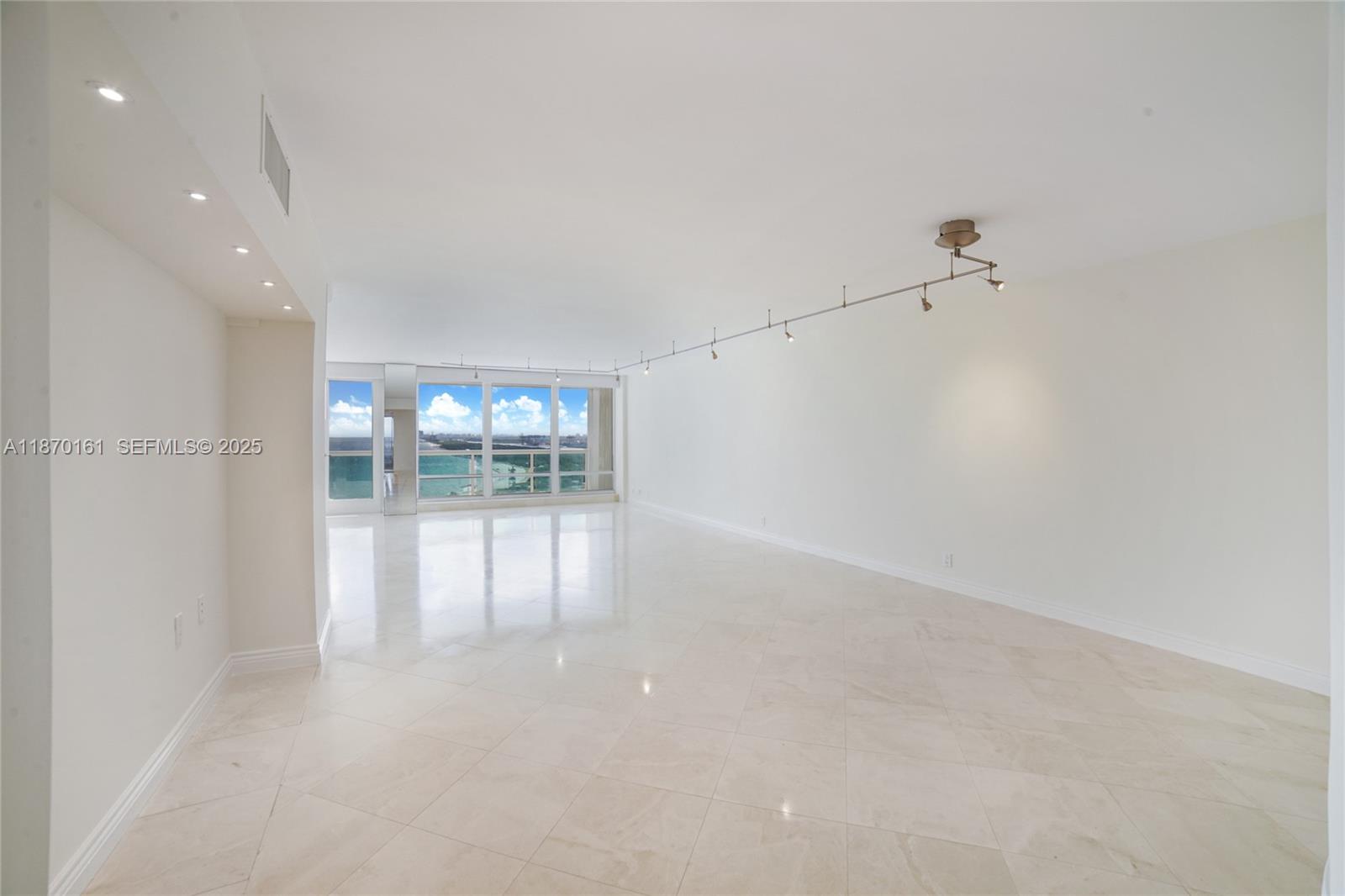 2100 S Ocean Lane 2007 Property Photo 4