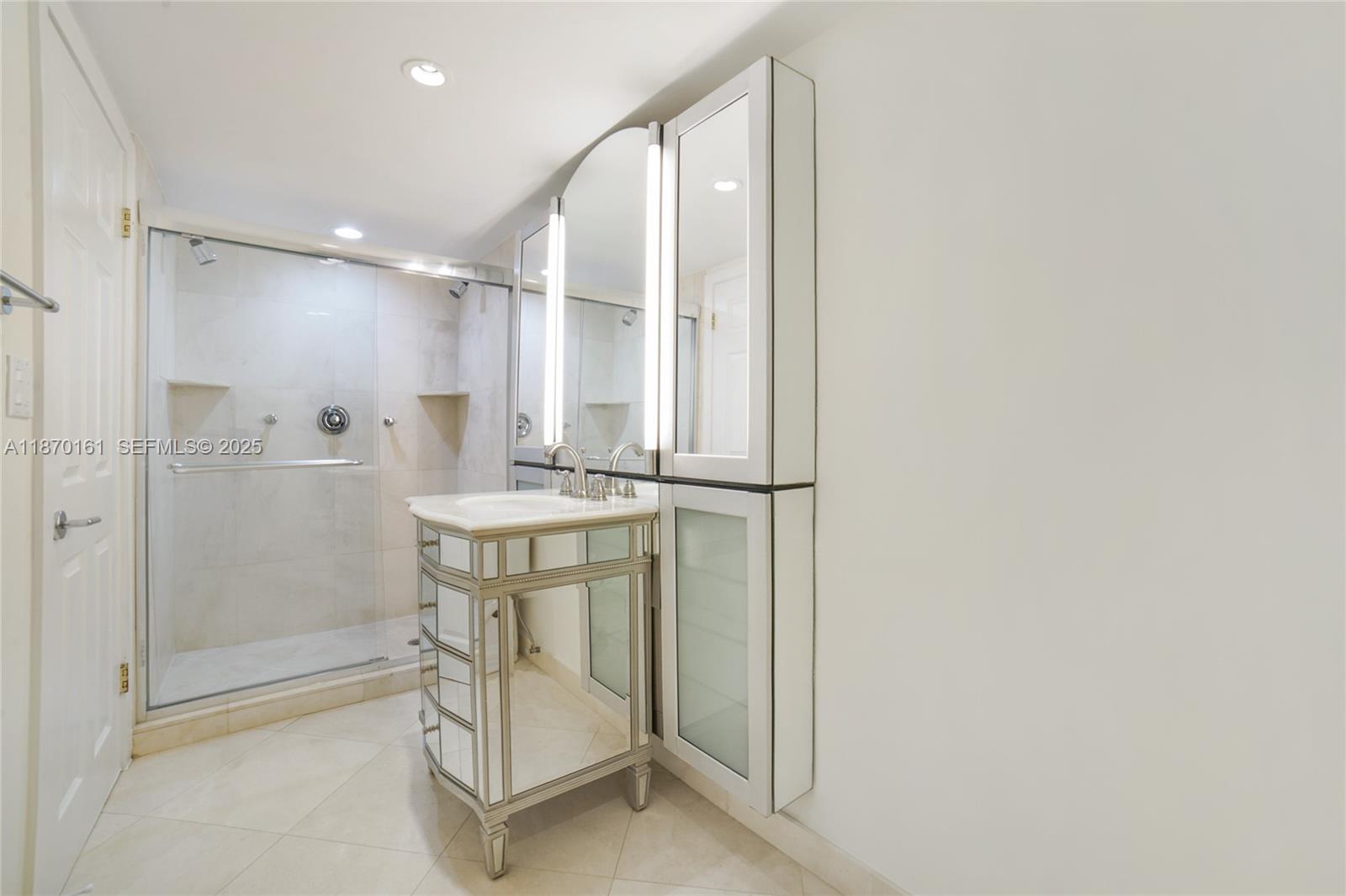 2100 S Ocean Lane 2007 Property Photo 13