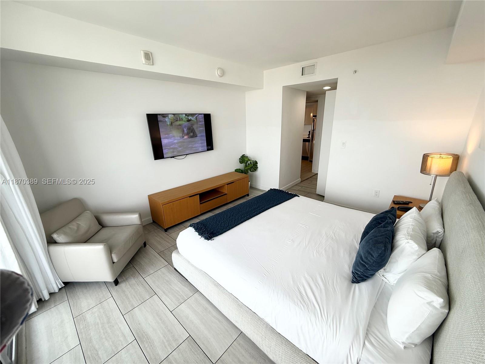 2602 E Hallandale Beach Boulevard R2510 Property Photo 9