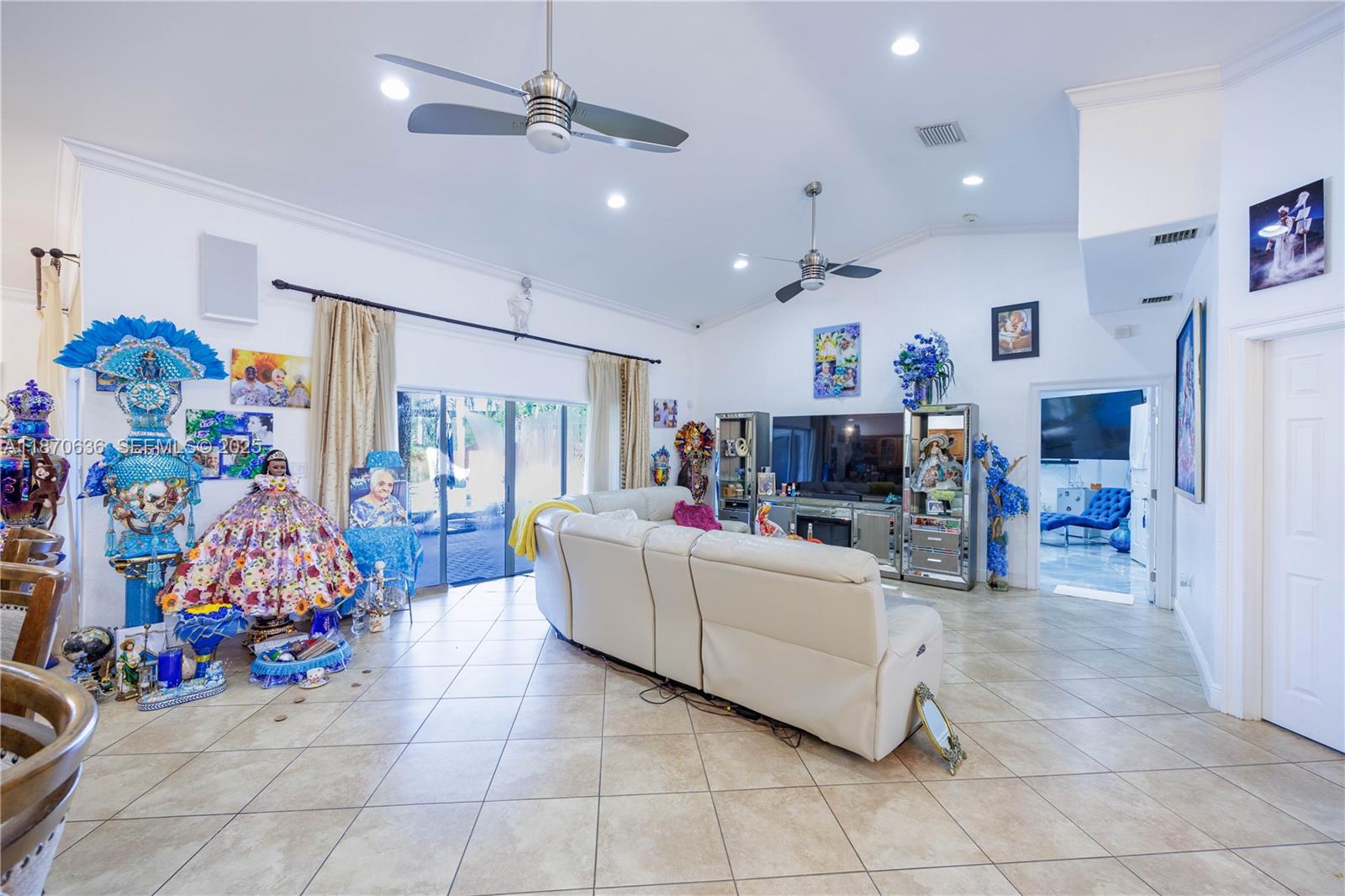 A11870636 Property Photo 7