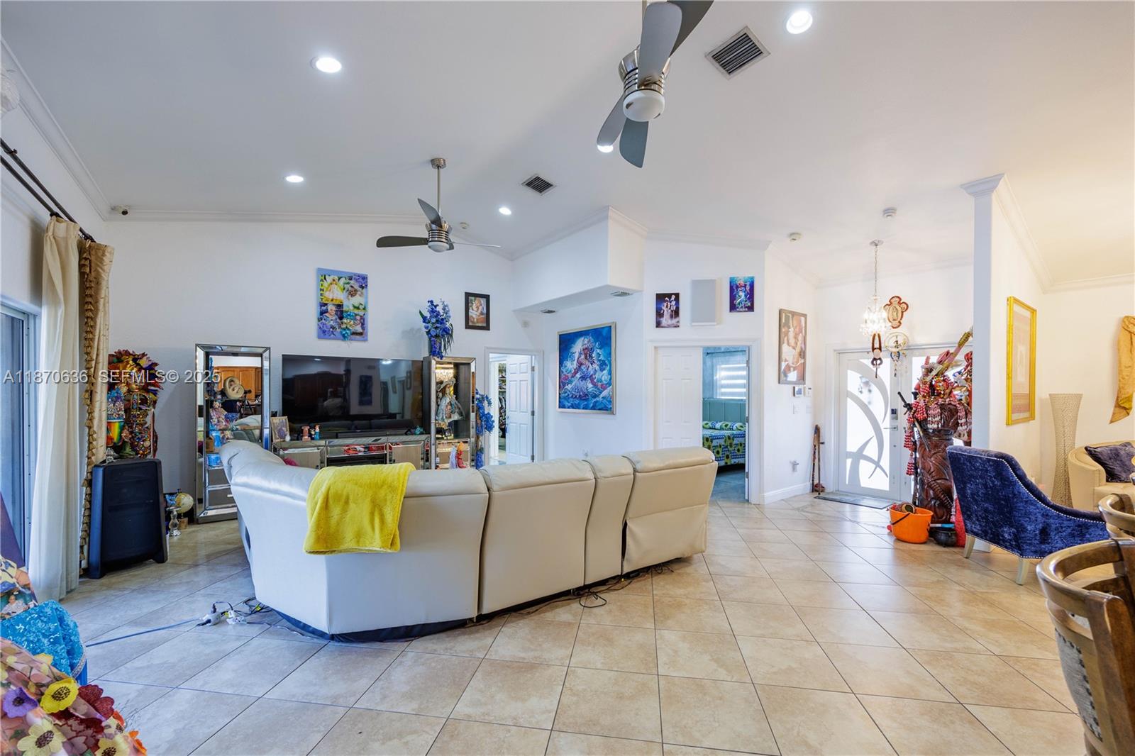 A11870636 Property Photo 8