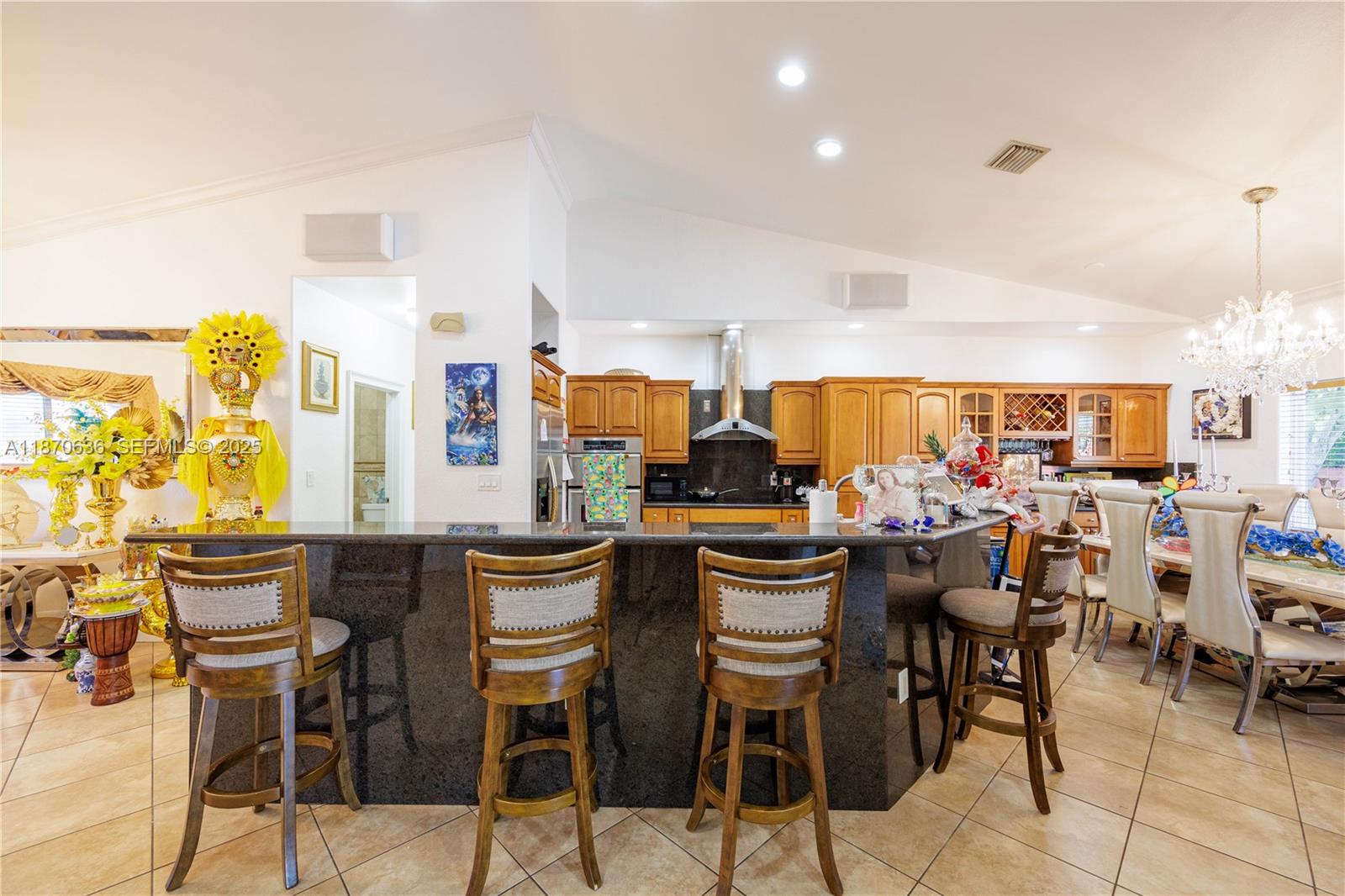 A11870636 Property Photo 15