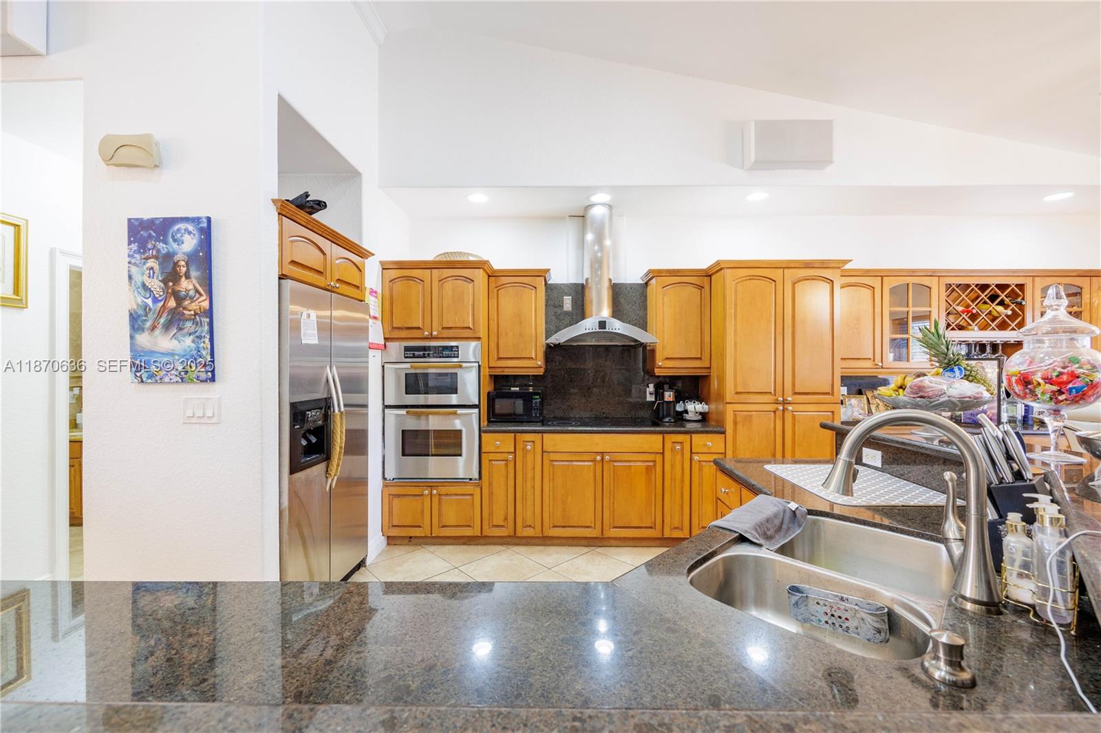 A11870636 Property Photo 16