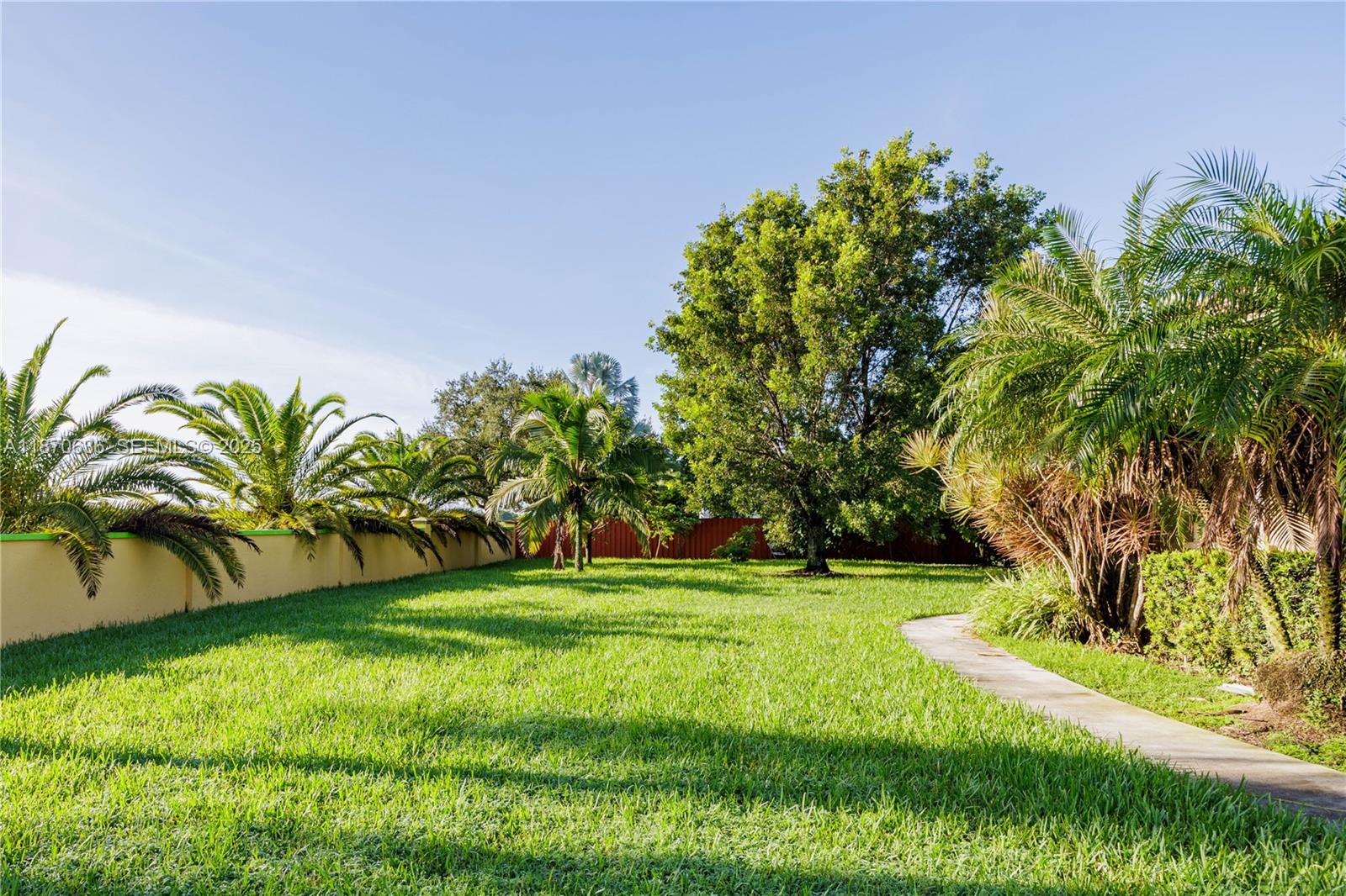 A11870636 Property Photo 66