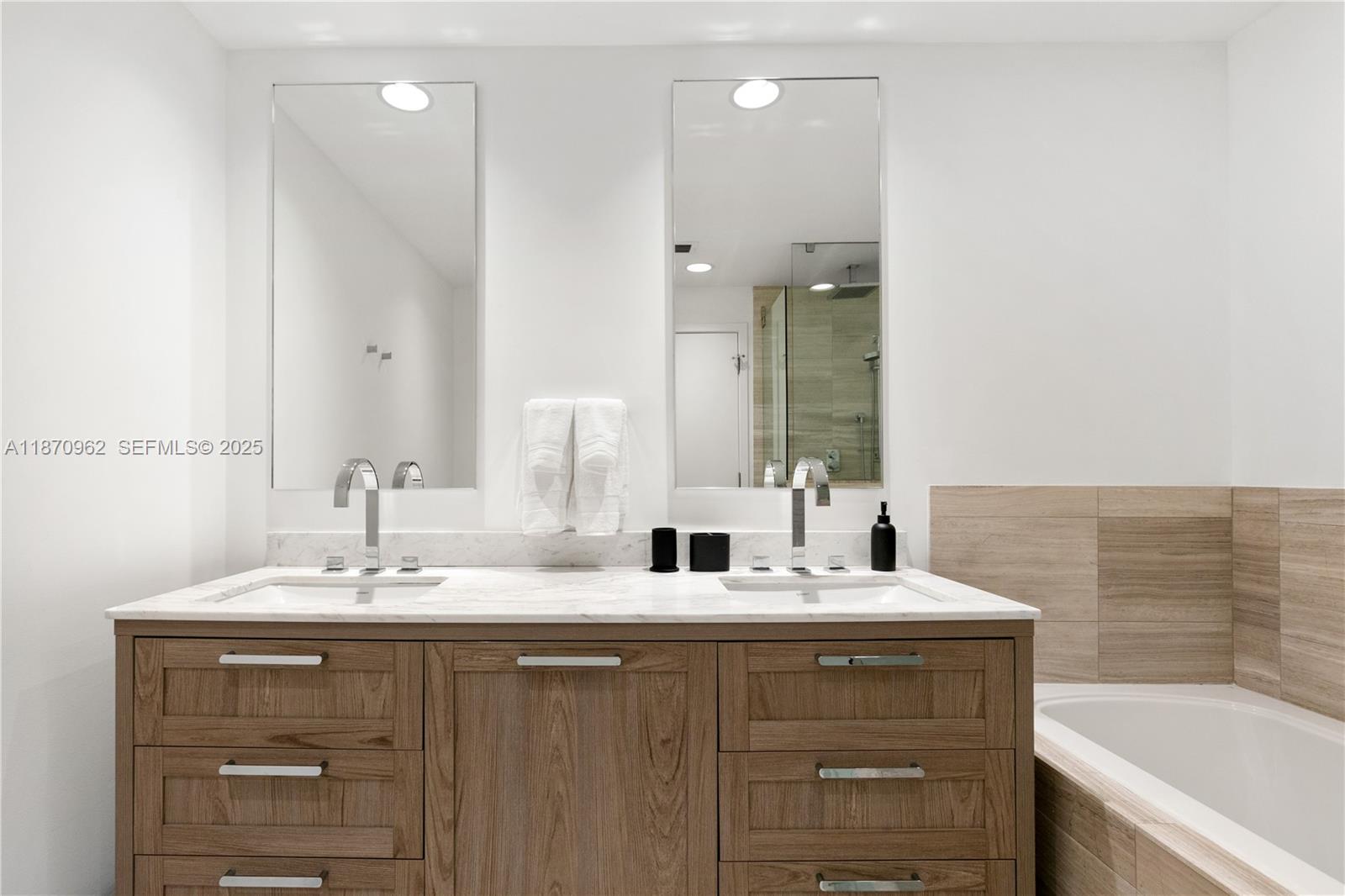 360 Ocean Drive 305s Property Photo 25