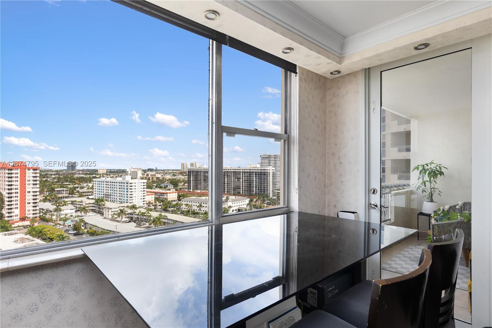 3180 S Ocean Drive 1517 Property Photo 13