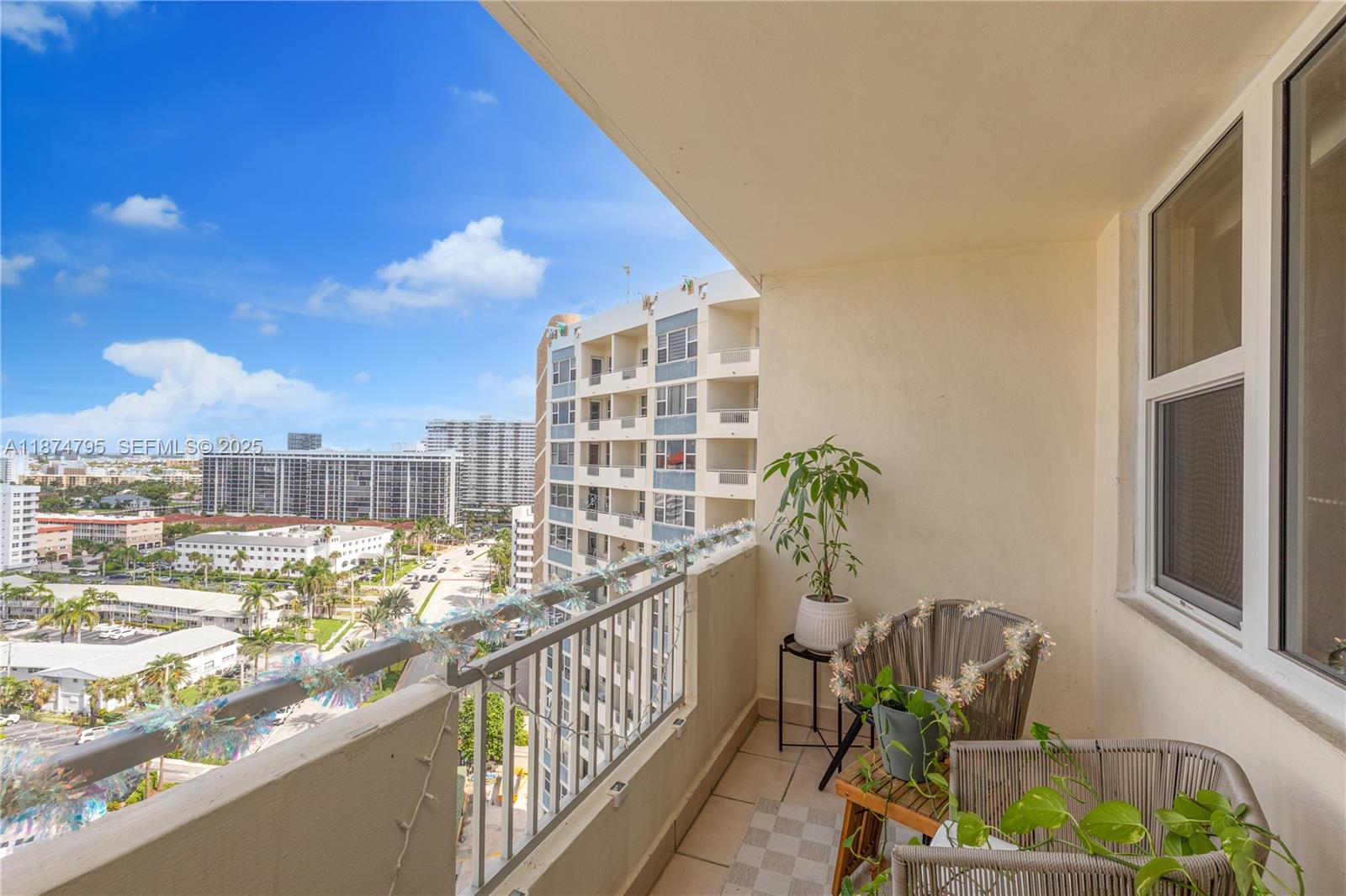 3180 S Ocean Drive 1517 Property Photo 14