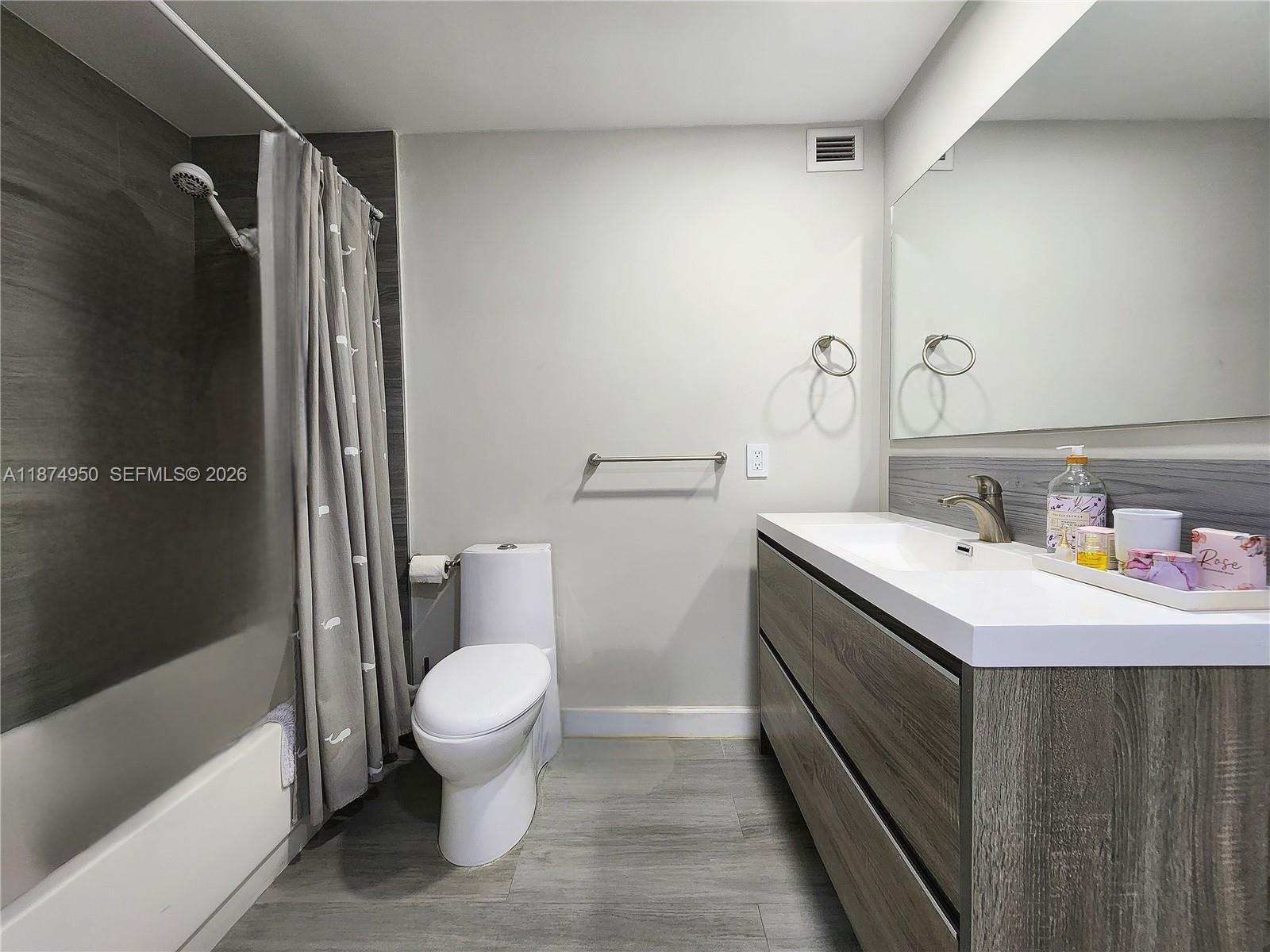 3505 S Ocean Drive 312 Property Photo 17
