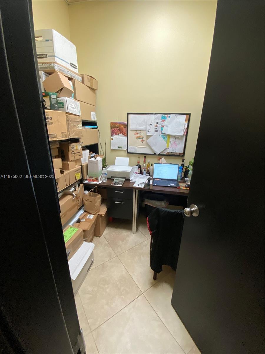 A11875062 Property Photo 23