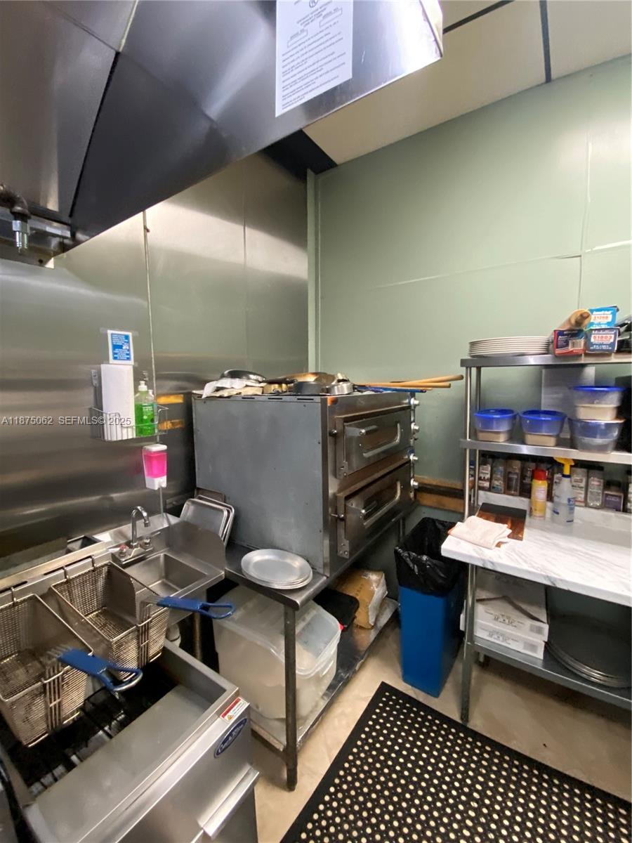 A11875062 Property Photo 41