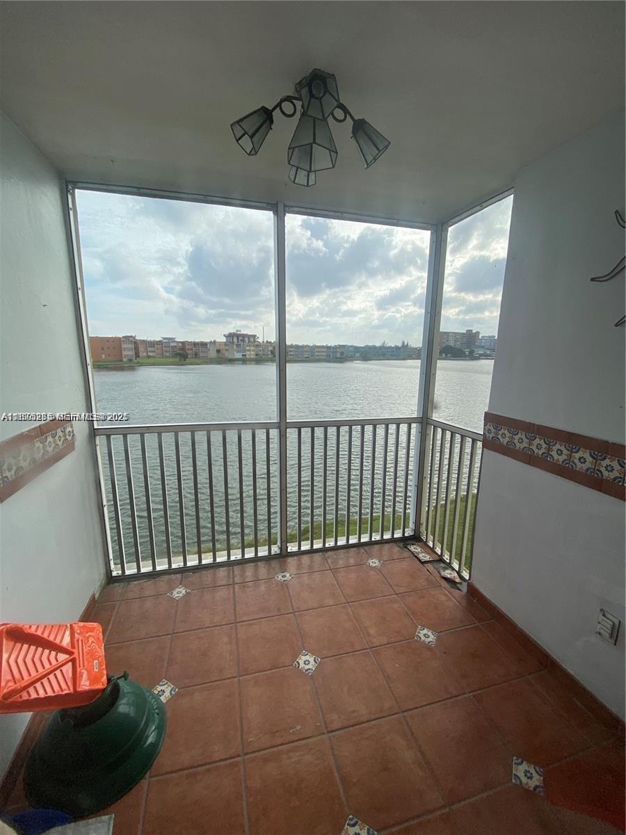 1670 Ne 191st Street 315-3 Property Photo 4