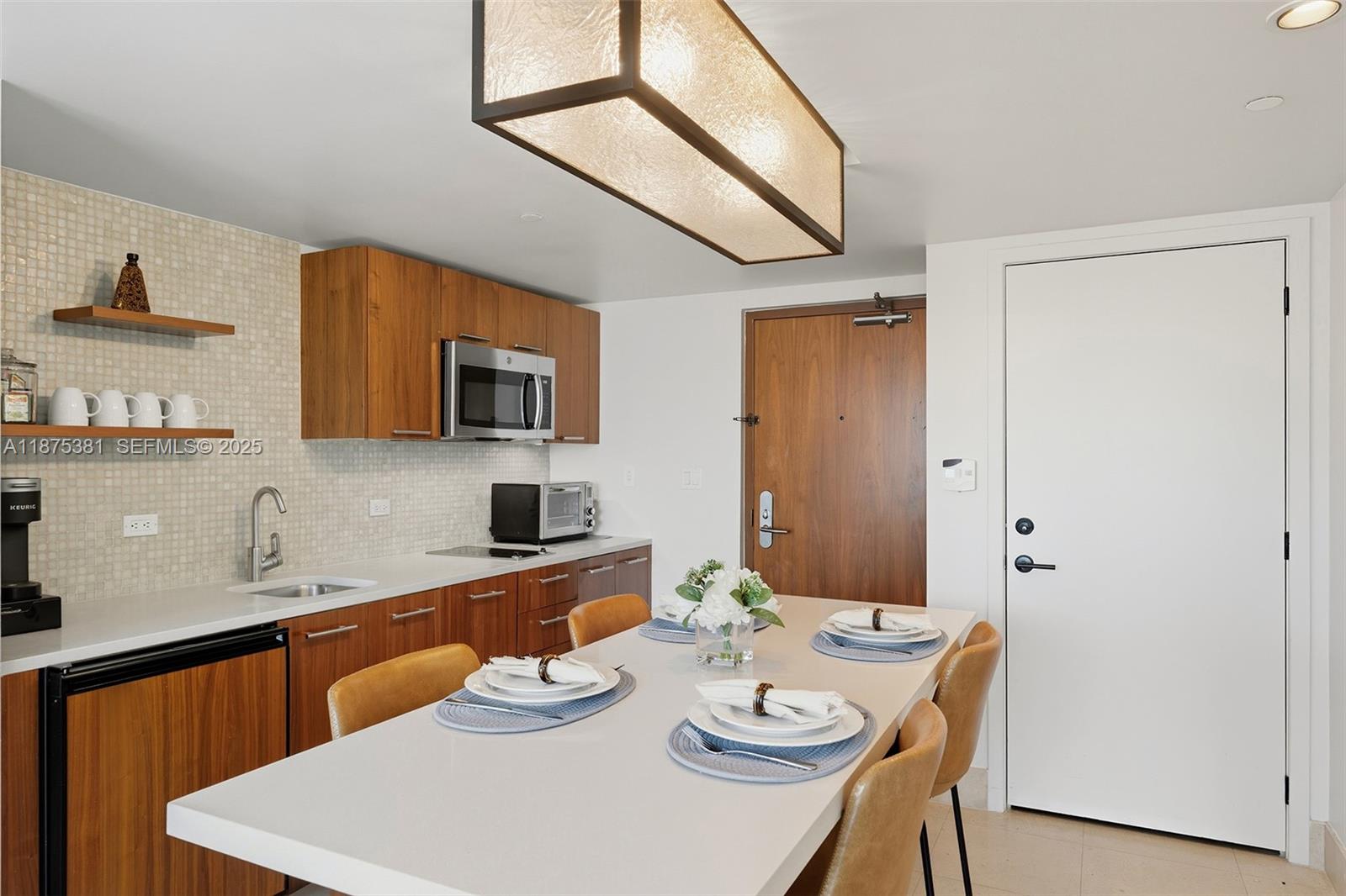 A11875381 Property Photo 11