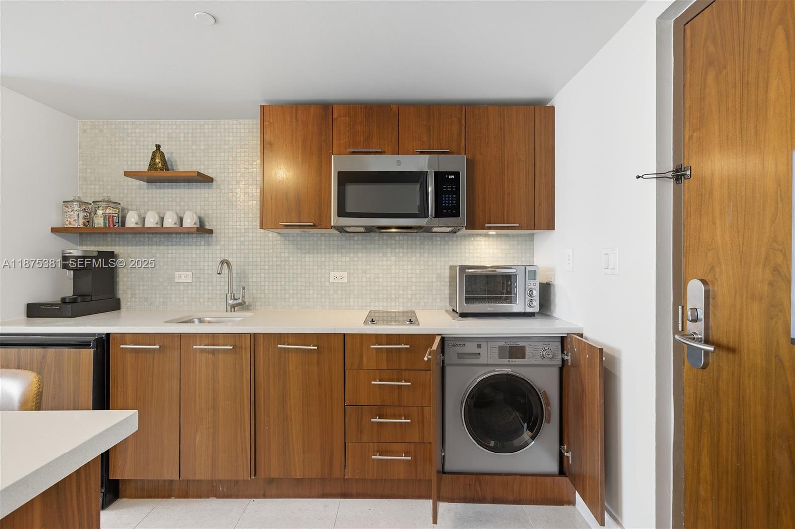 A11875381 Property Photo 12