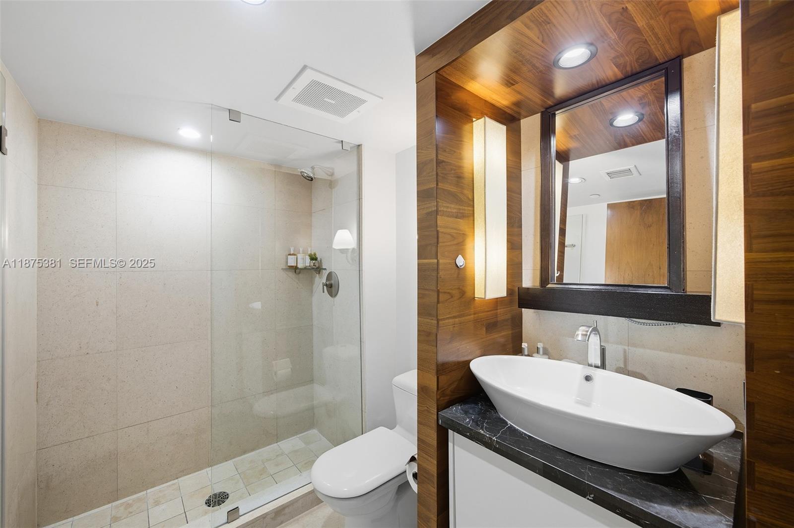 A11875381 Property Photo 26