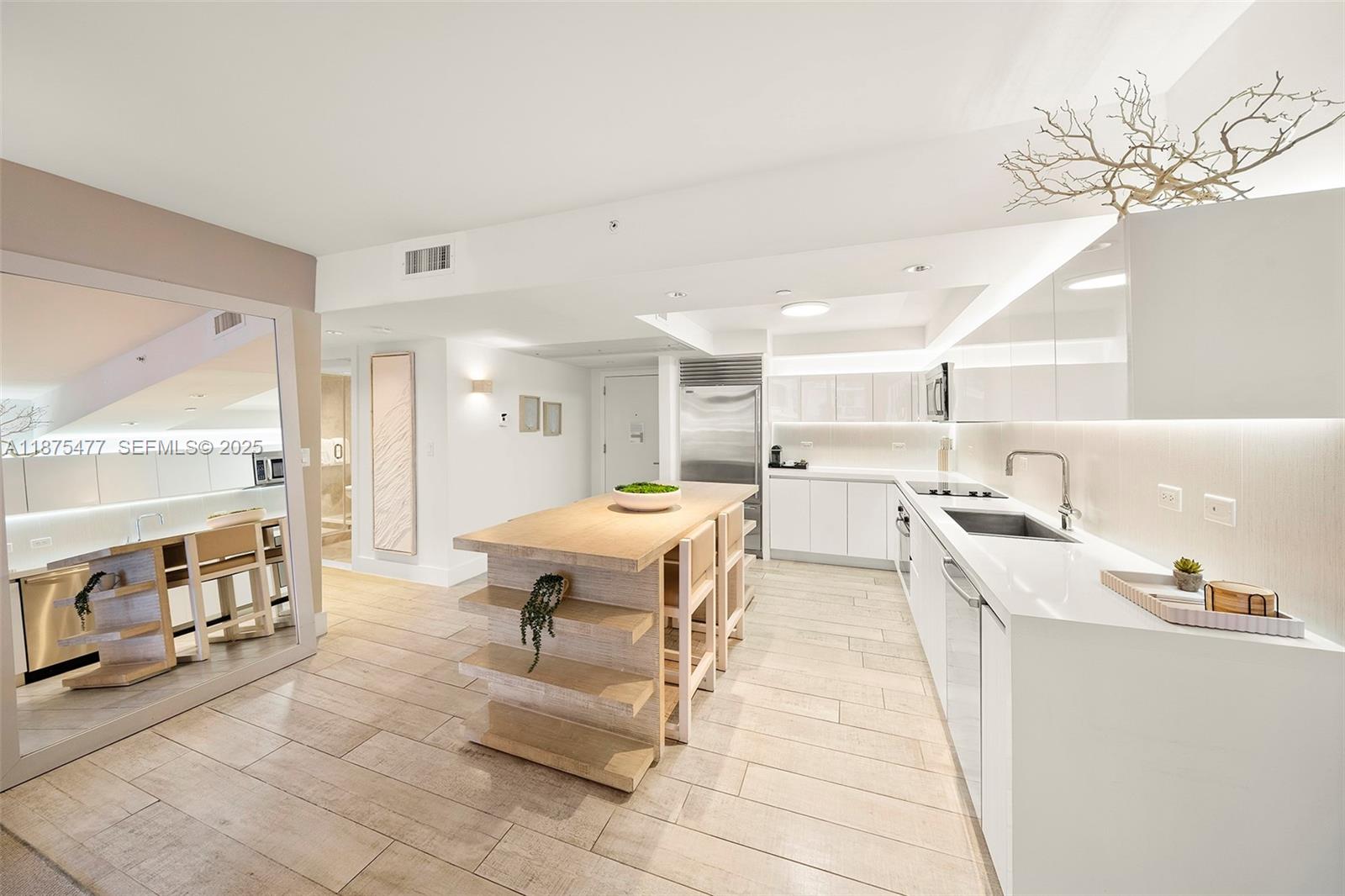 A11875477 Property Photo 2