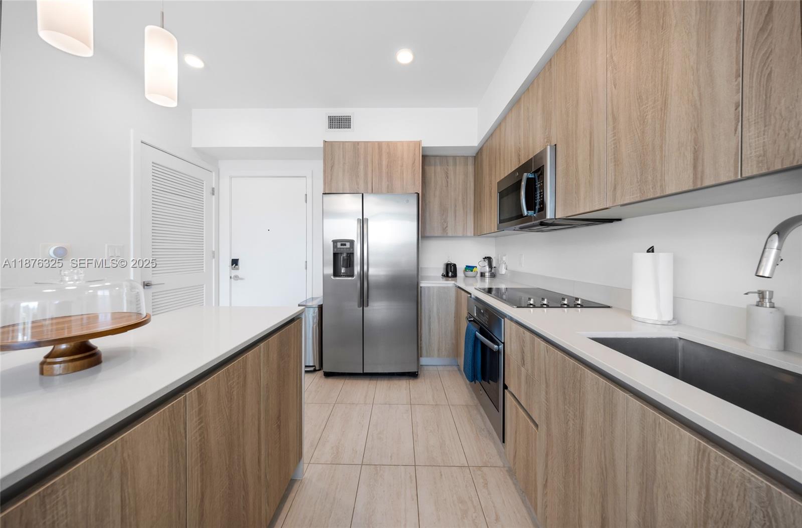 A11876325 Property Photo 5