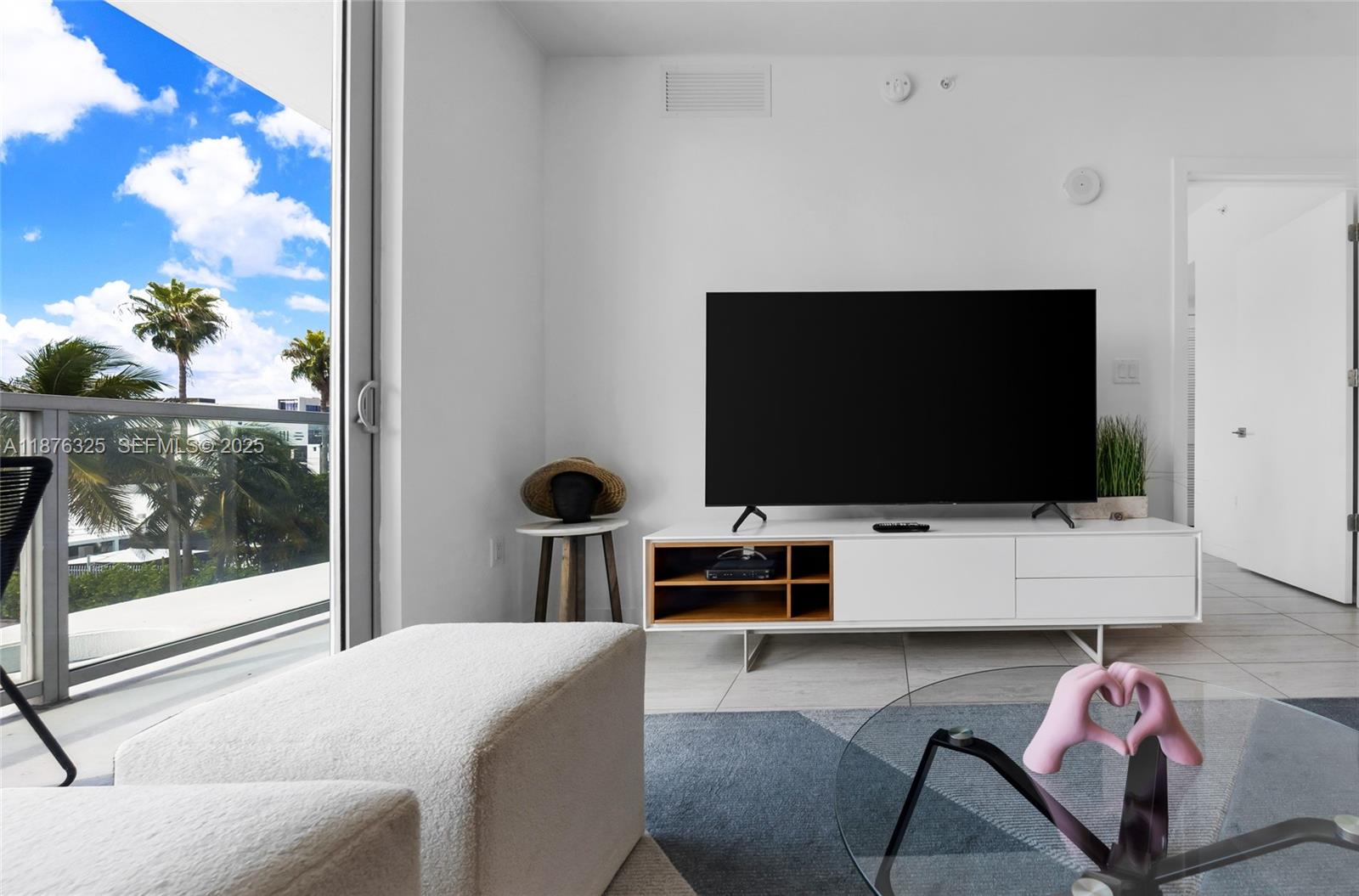 A11876325 Property Photo 7