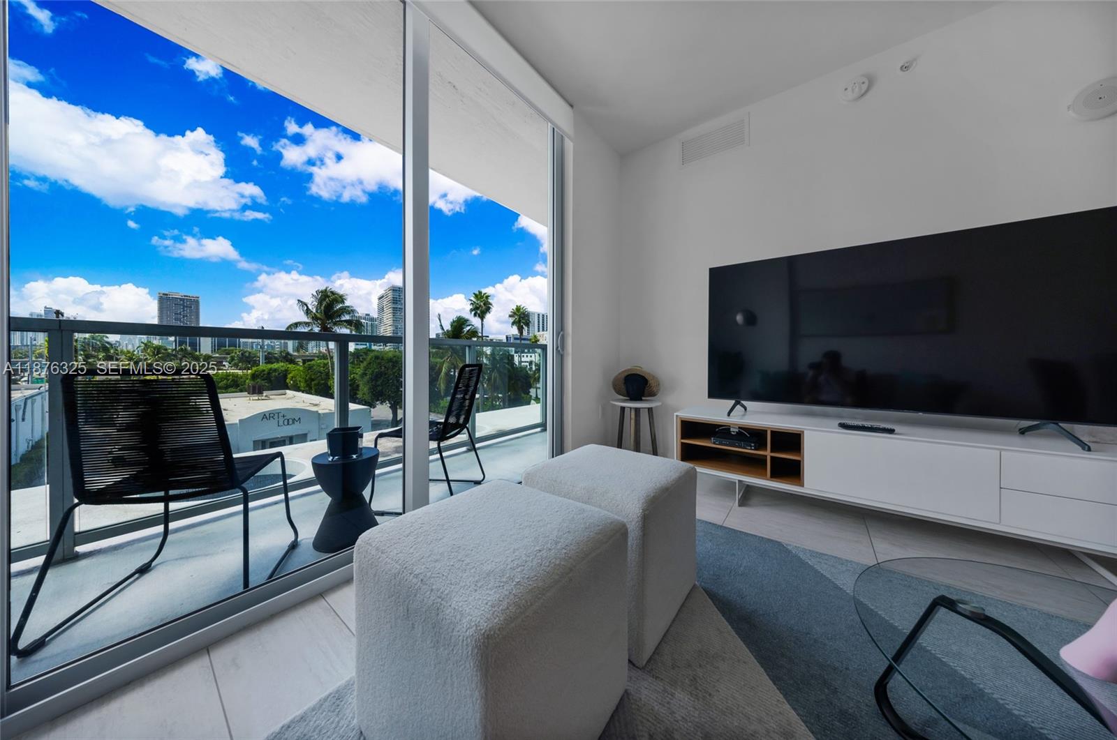 A11876325 Property Photo 8