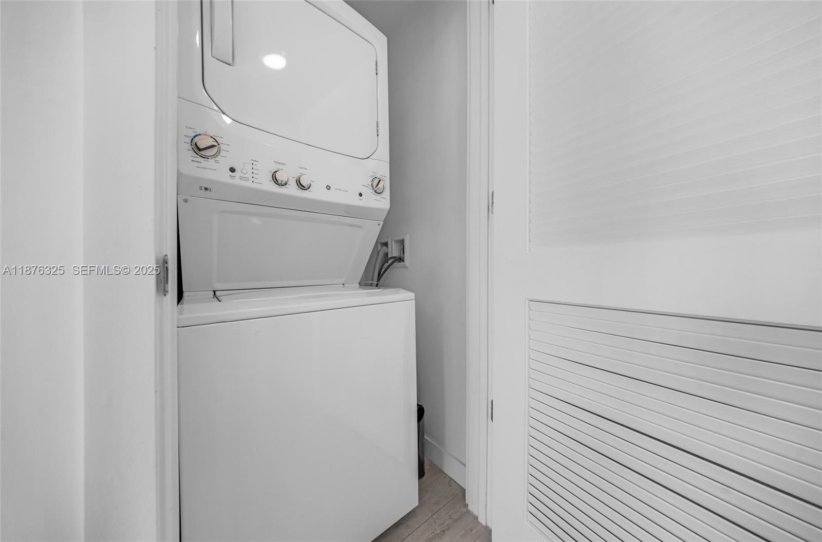 A11876325 Property Photo 17