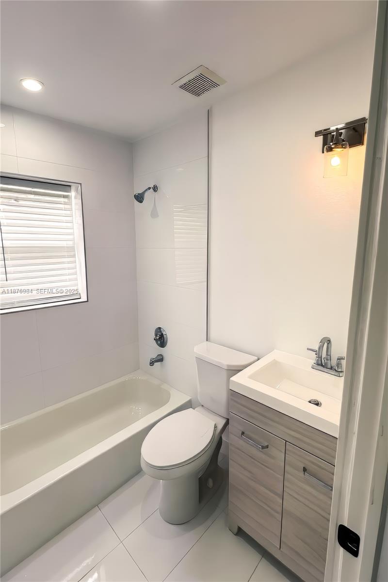 7814 Nw 5th Court Property Photo 6