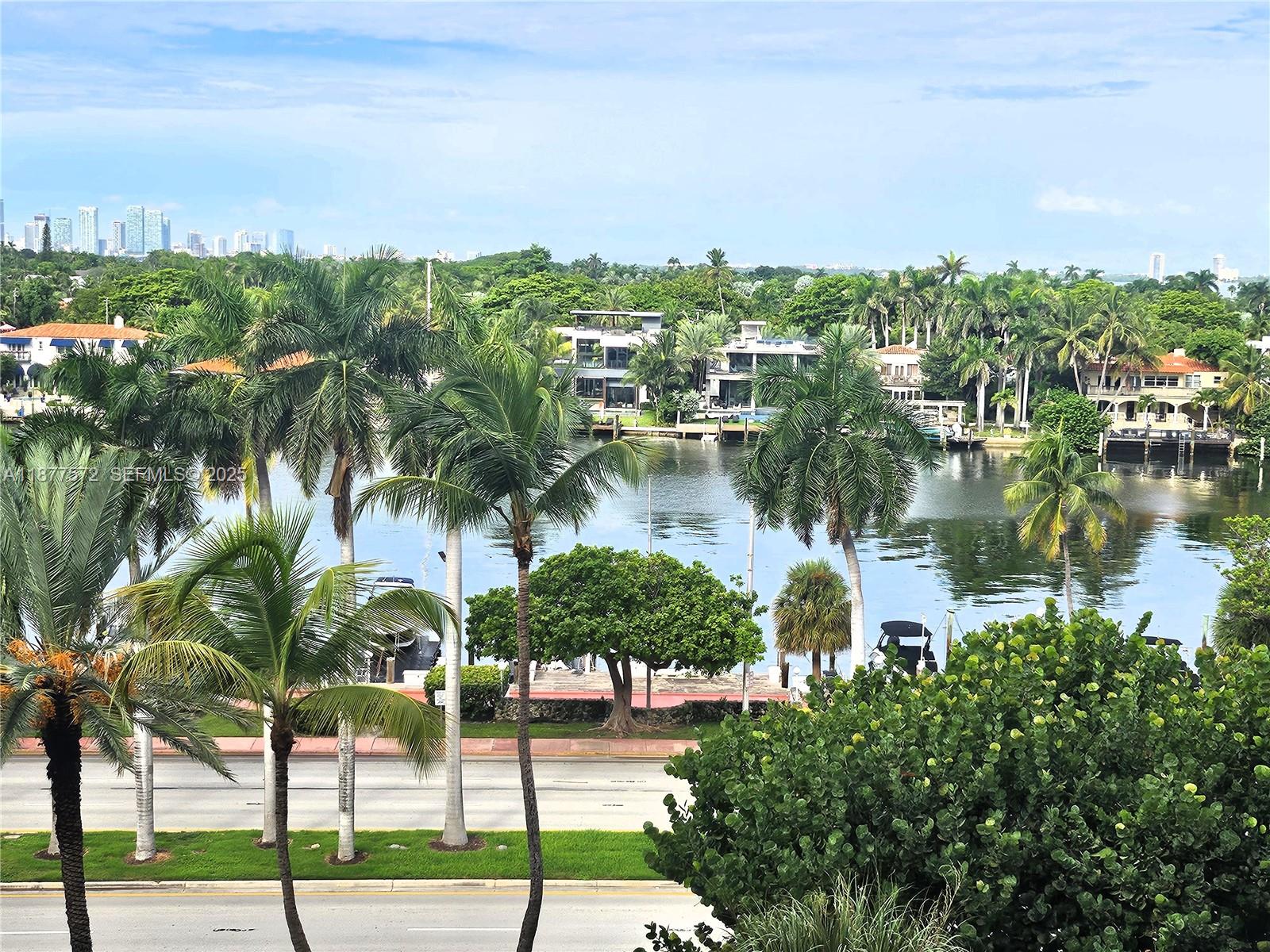 5161 Collins Avenue 707 Property Photo 2