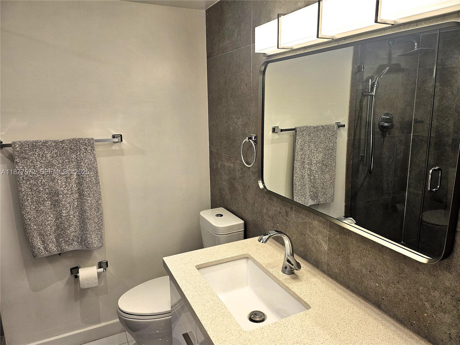 5161 Collins Avenue 707 Property Photo 14