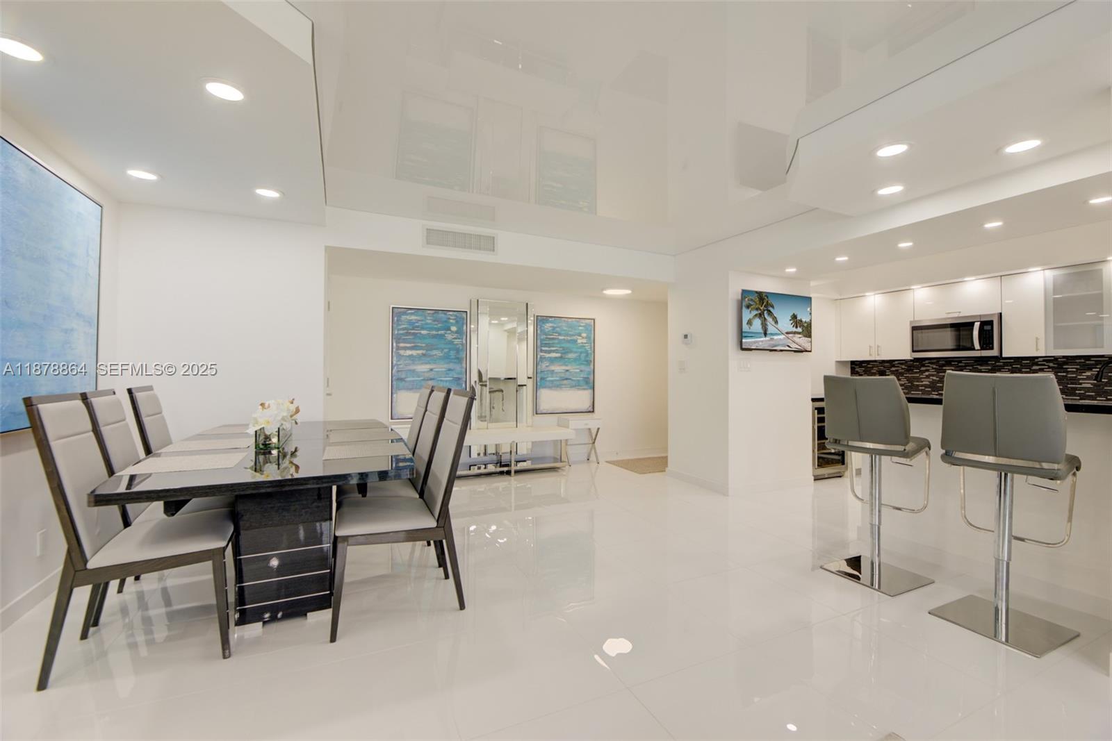 A11878864 Property Photo 7
