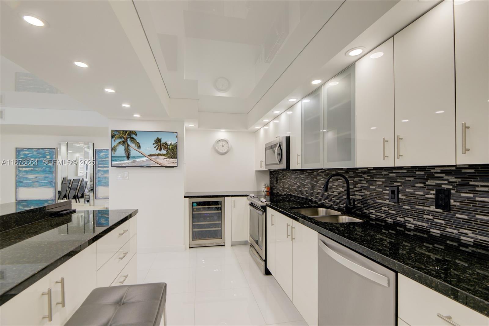 A11878864 Property Photo 9