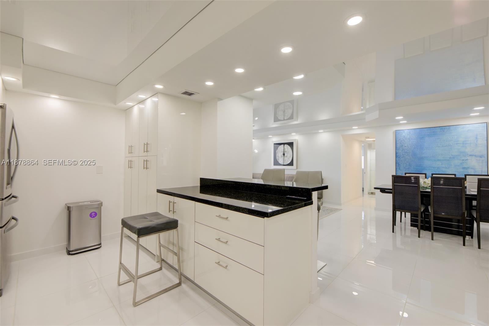 A11878864 Property Photo 12