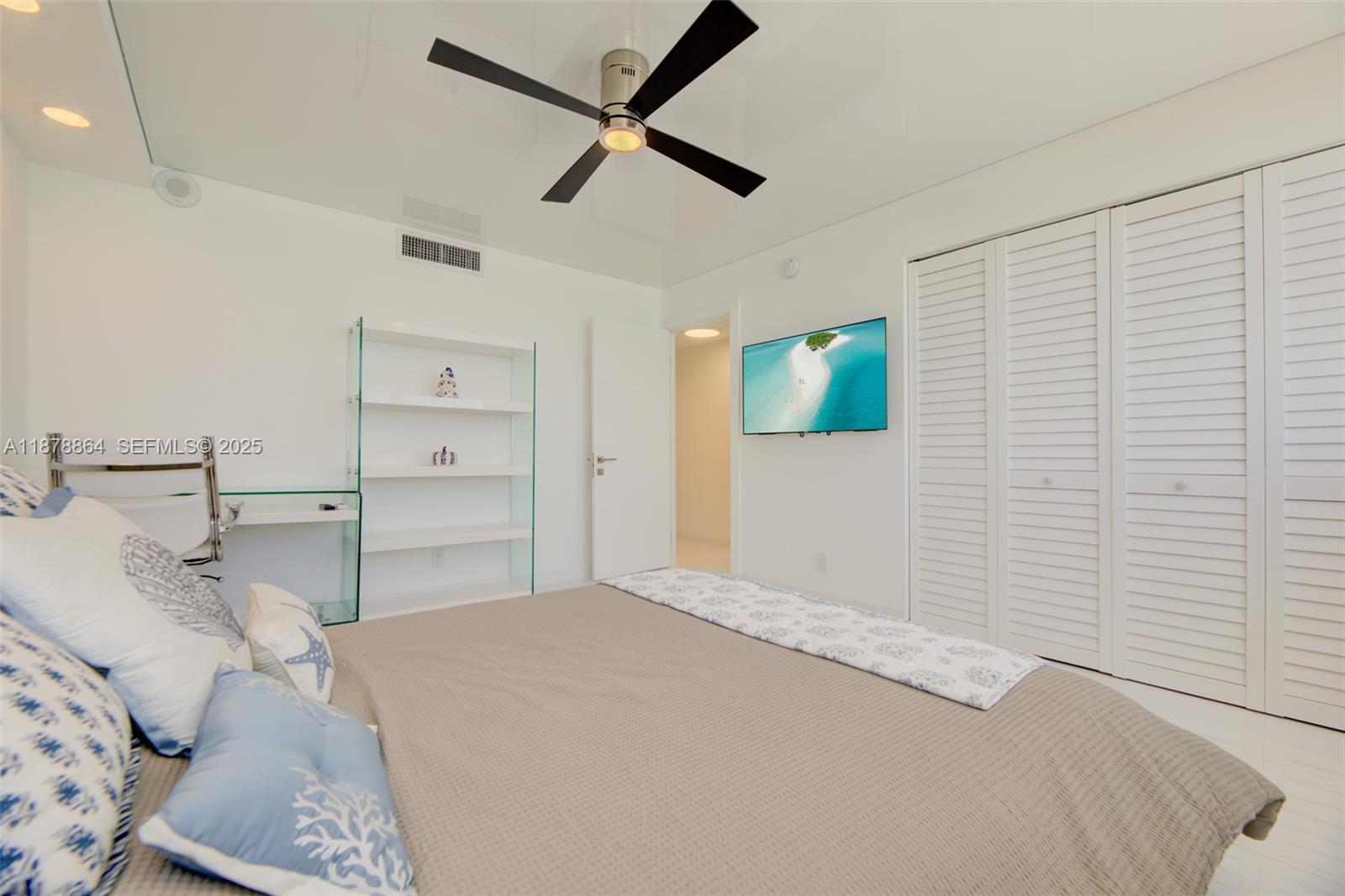 A11878864 Property Photo 23