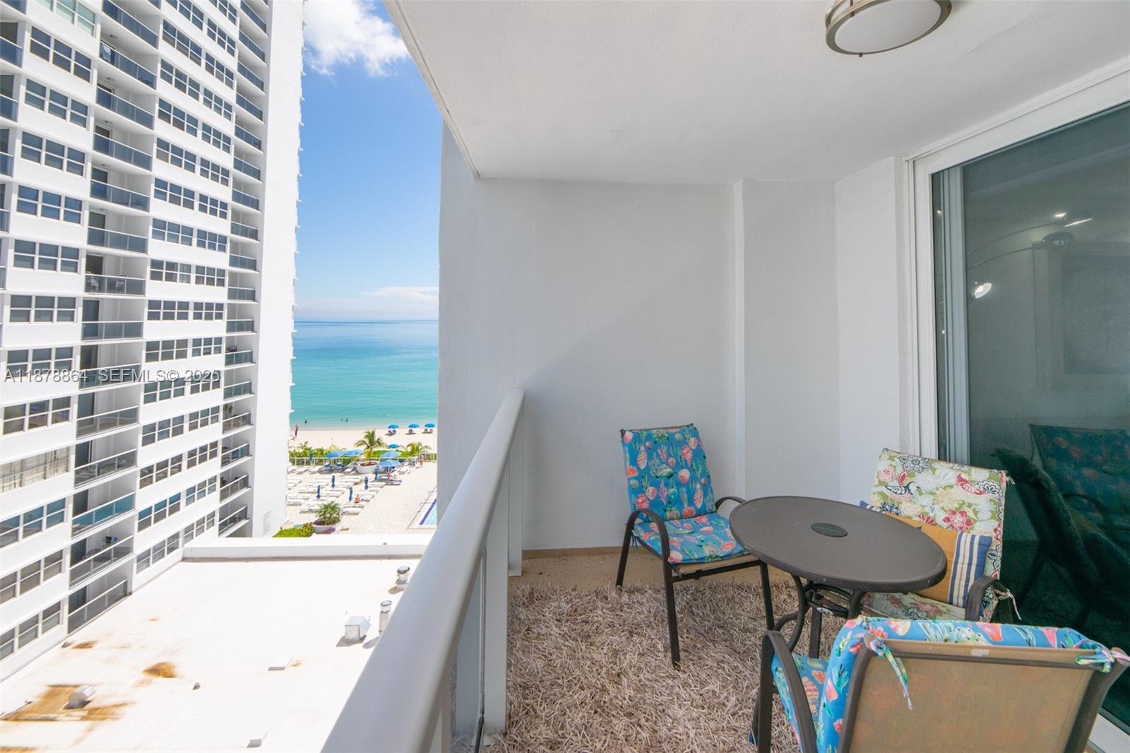 A11878864 Property Photo 30