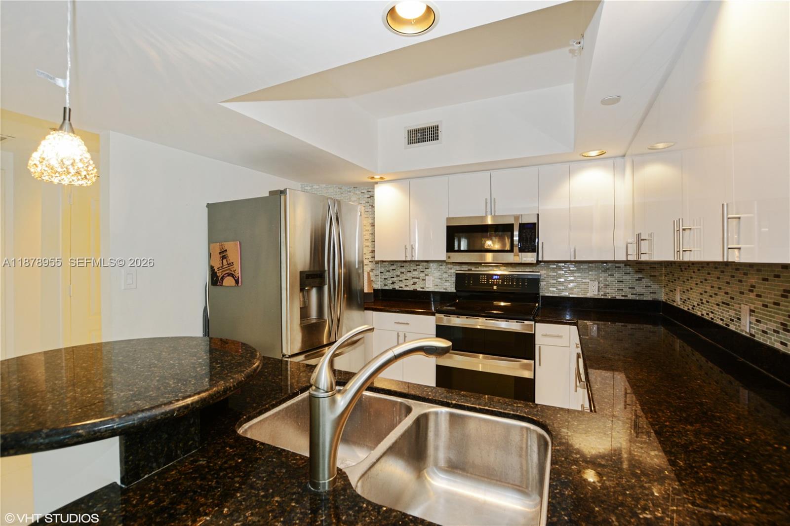 110 N Federal Highway 705 Property Photo 3