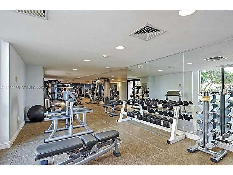 110 N Federal Highway 705 Property Photo 14
