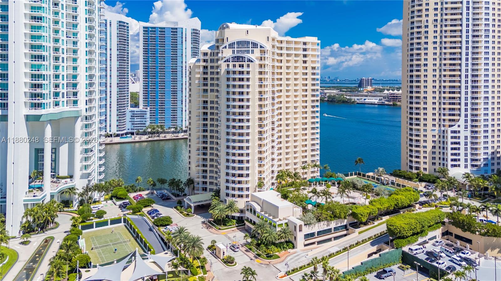 888 Brickell Key Drive 1807 Property Photo 2