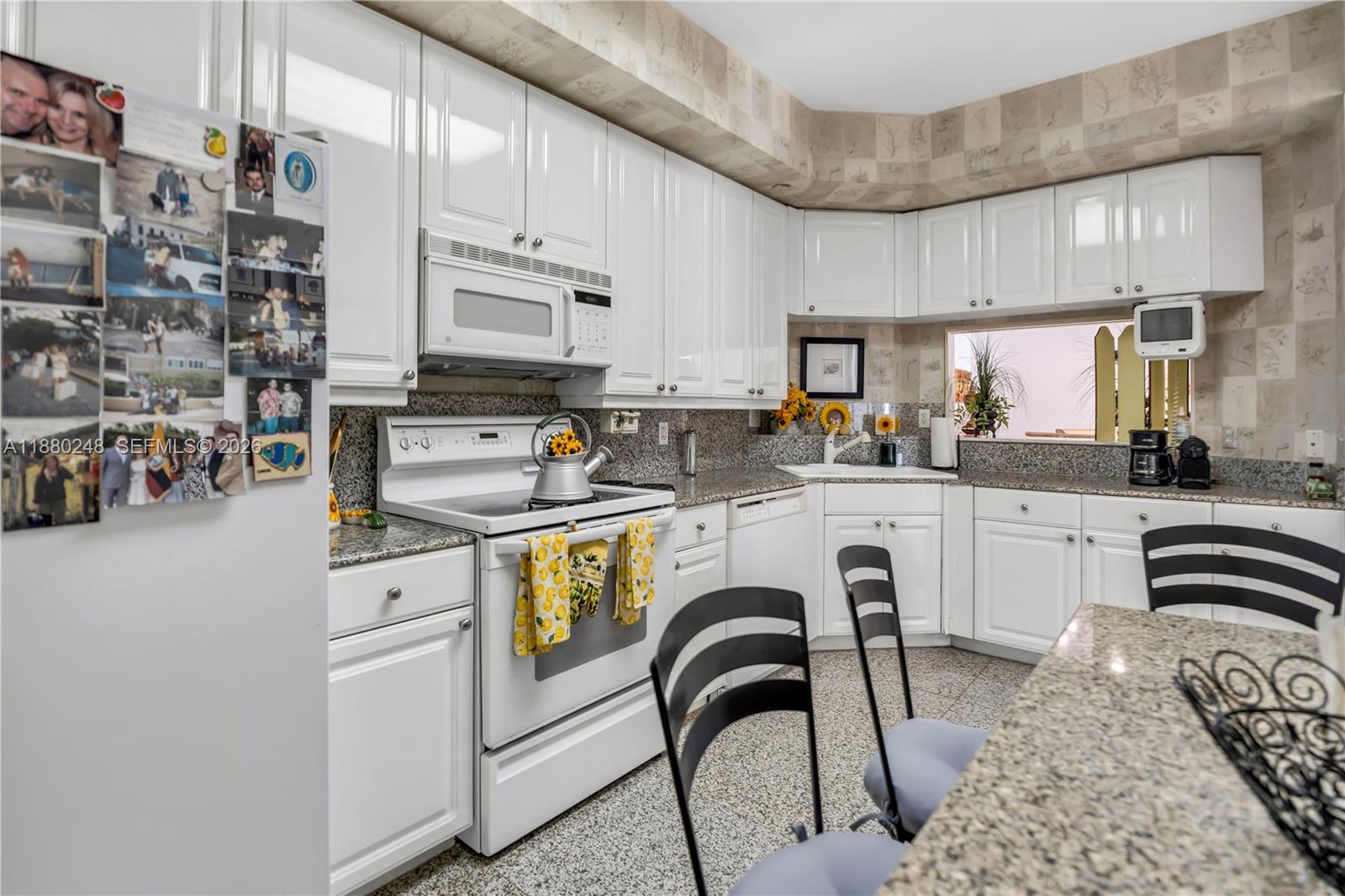 888 Brickell Key Drive 1807 Property Photo 15