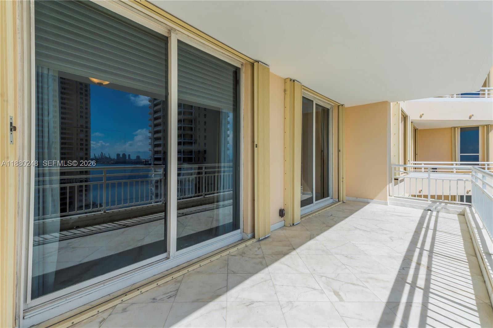 888 Brickell Key Drive 1807 Property Photo 32