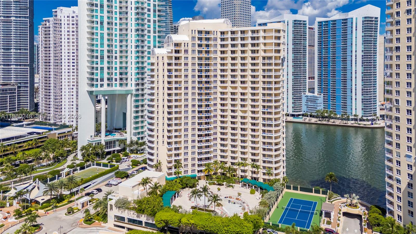888 Brickell Key Drive 1807 Property Photo 55