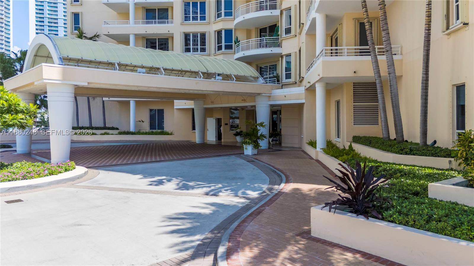 888 Brickell Key Drive 1807 Property Photo 58